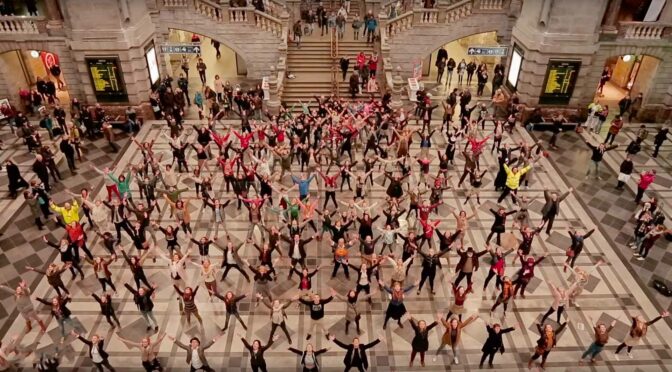 Flashmob : tout le monde danse !