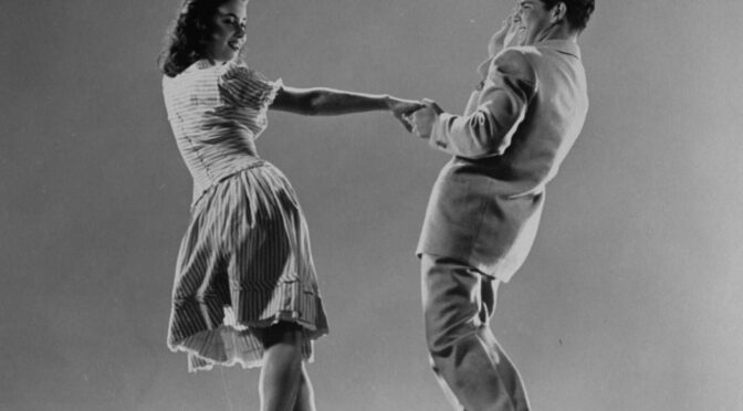 Lindy hop : Savoy, Hollywood, Smooth